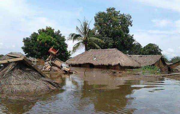 Tanganyika: Les eaux du Lac en montée ravage la moitiée du village Tembwe